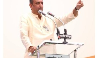 परिचारक समर्थकांना पहावी लागणार आणखी काही काळ वाट ? अपक्ष लढणार की पक्षाची उमेदवारी घेऊन या बाबत संभ्रम कायम 