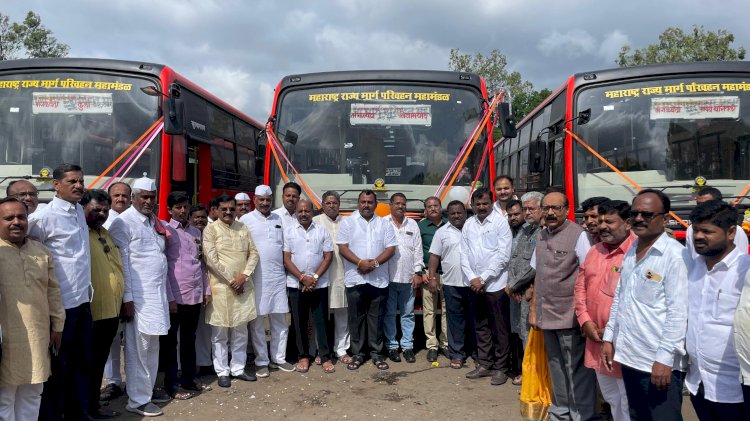 आ .समाधान आवताडे यांच्या प्रयत्नांतून मंगळवेढा आगाराच्या ताब्यात नव्या ५ बसेस दाखल